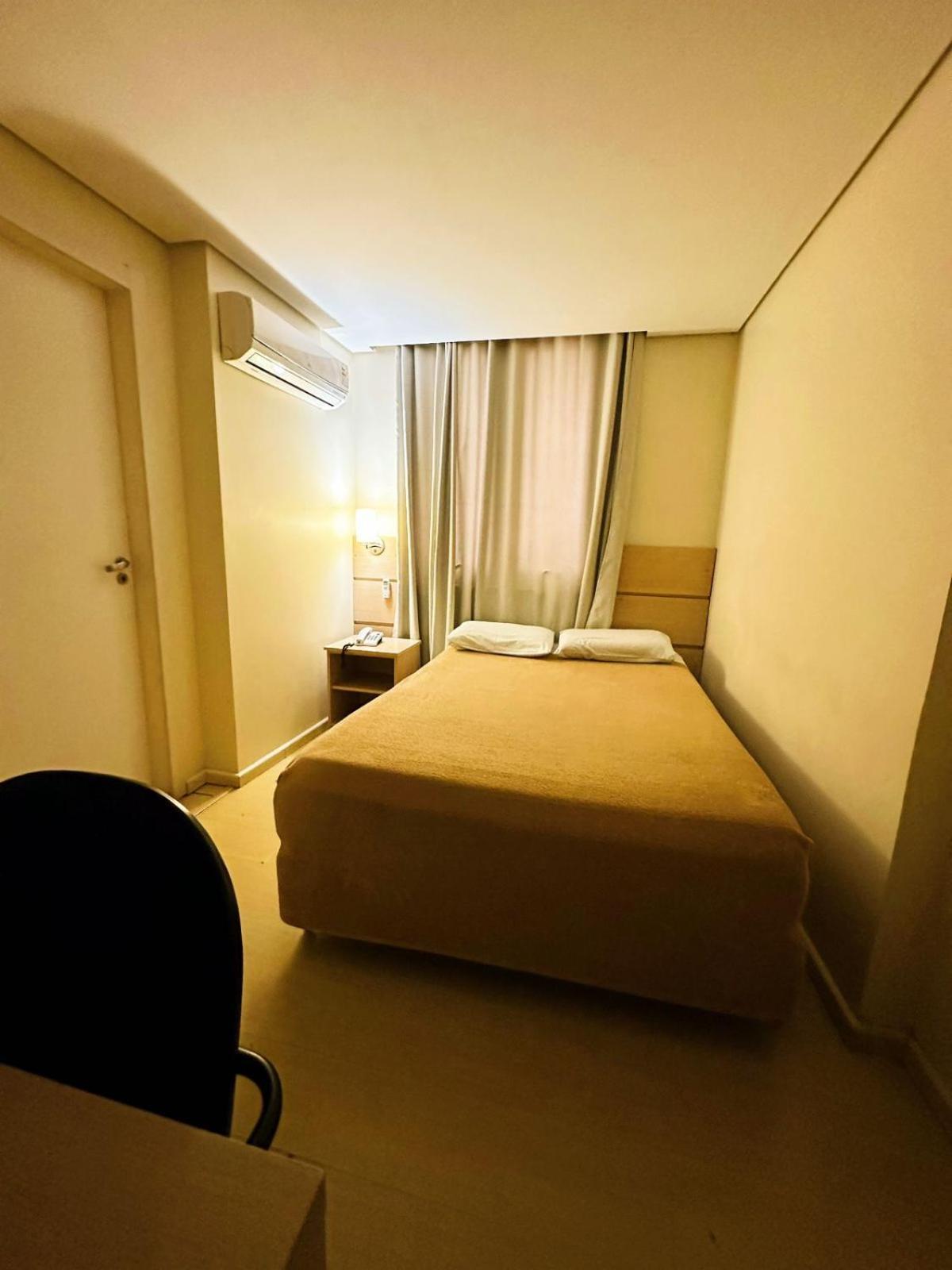 Umbu Hotel Porto Alegre - Centro Historico - Prox Aeroporto 15Min Rum bild