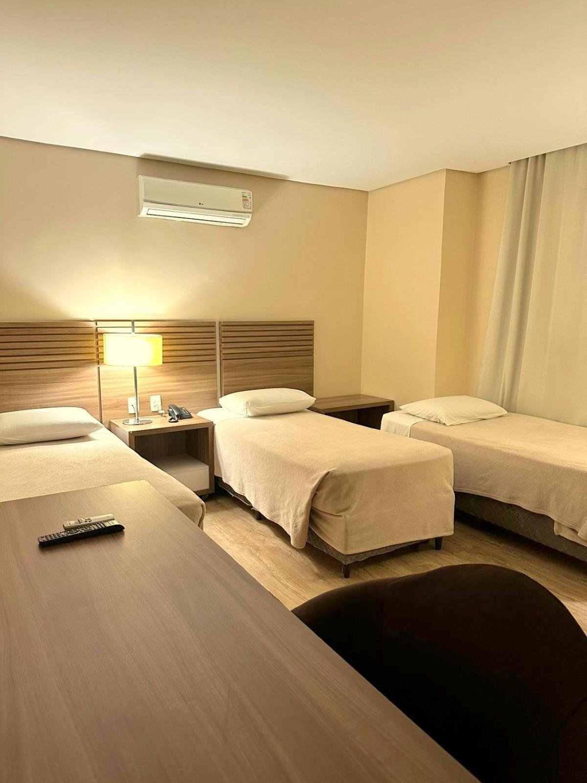 Umbu Hotel Porto Alegre - Centro Historico - Prox Aeroporto 15Min Rum bild