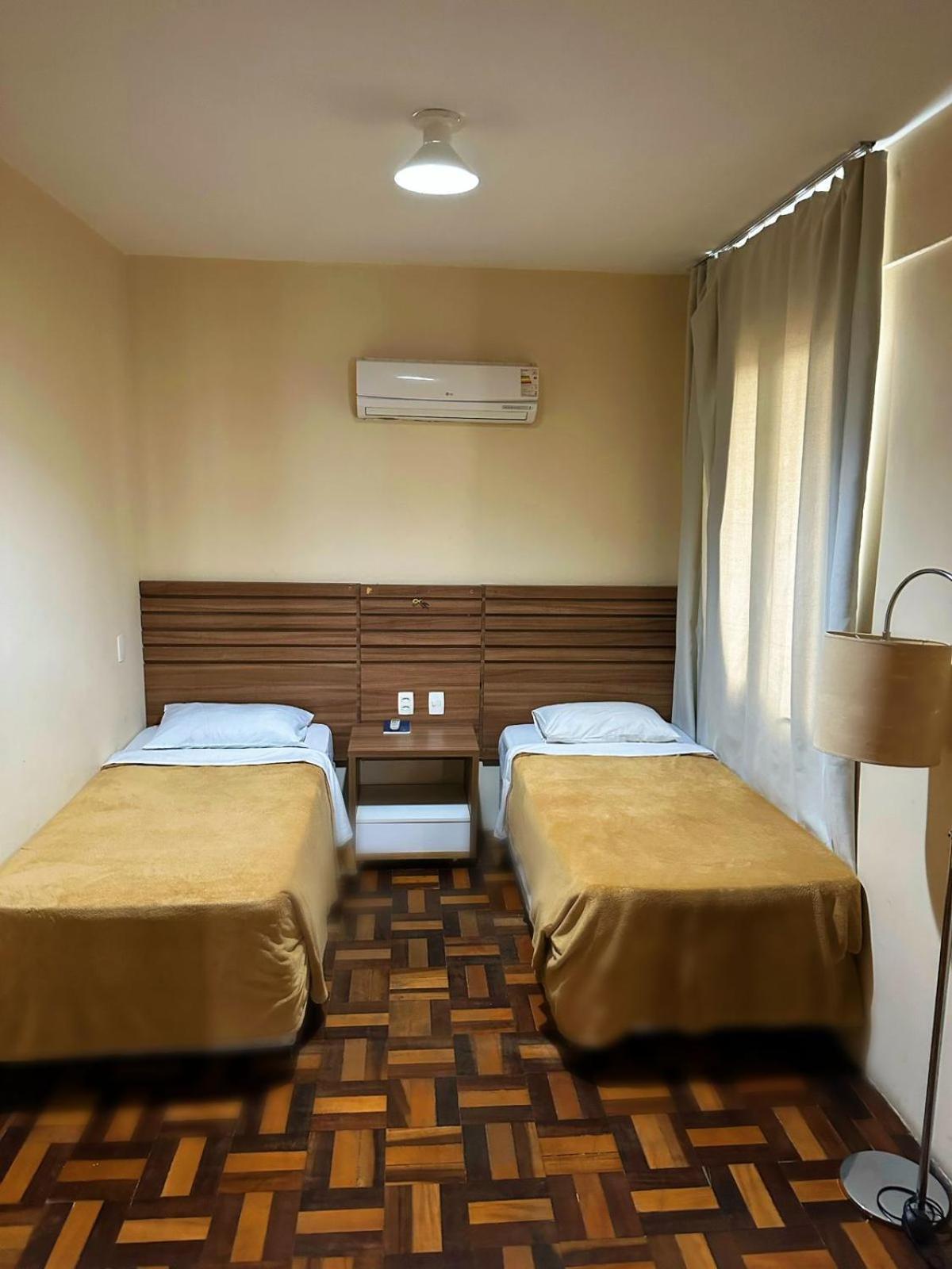 Umbu Hotel Porto Alegre - Centro Historico - Prox Aeroporto 15Min Rum bild