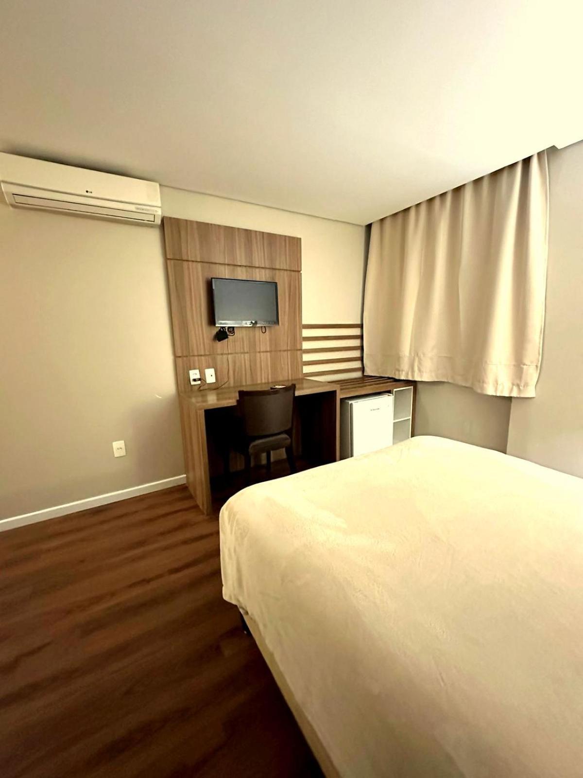 Umbu Hotel Porto Alegre - Centro Historico - Prox Aeroporto 15Min Rum bild