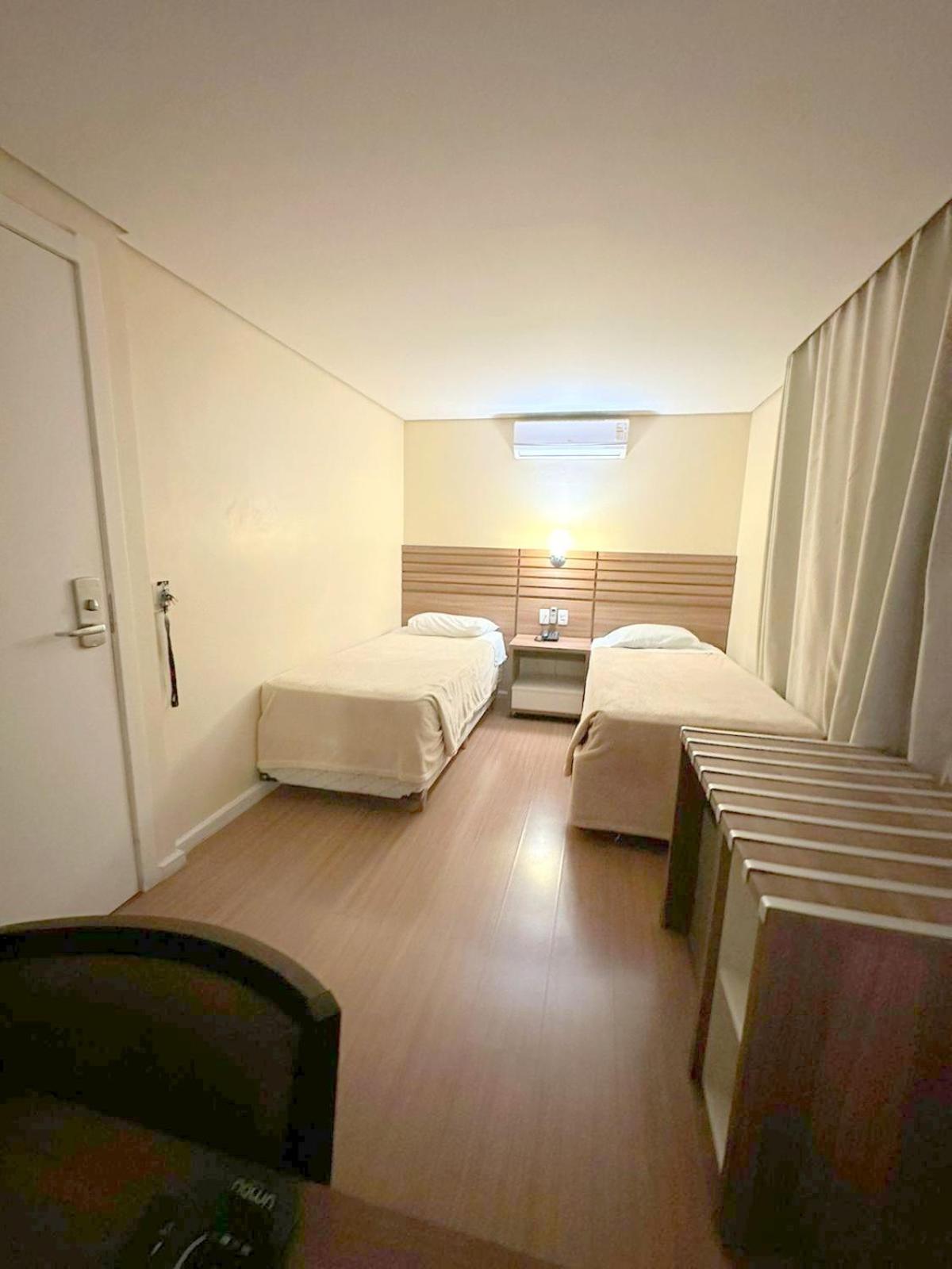 Umbu Hotel Porto Alegre - Centro Historico - Prox Aeroporto 15Min Rum bild