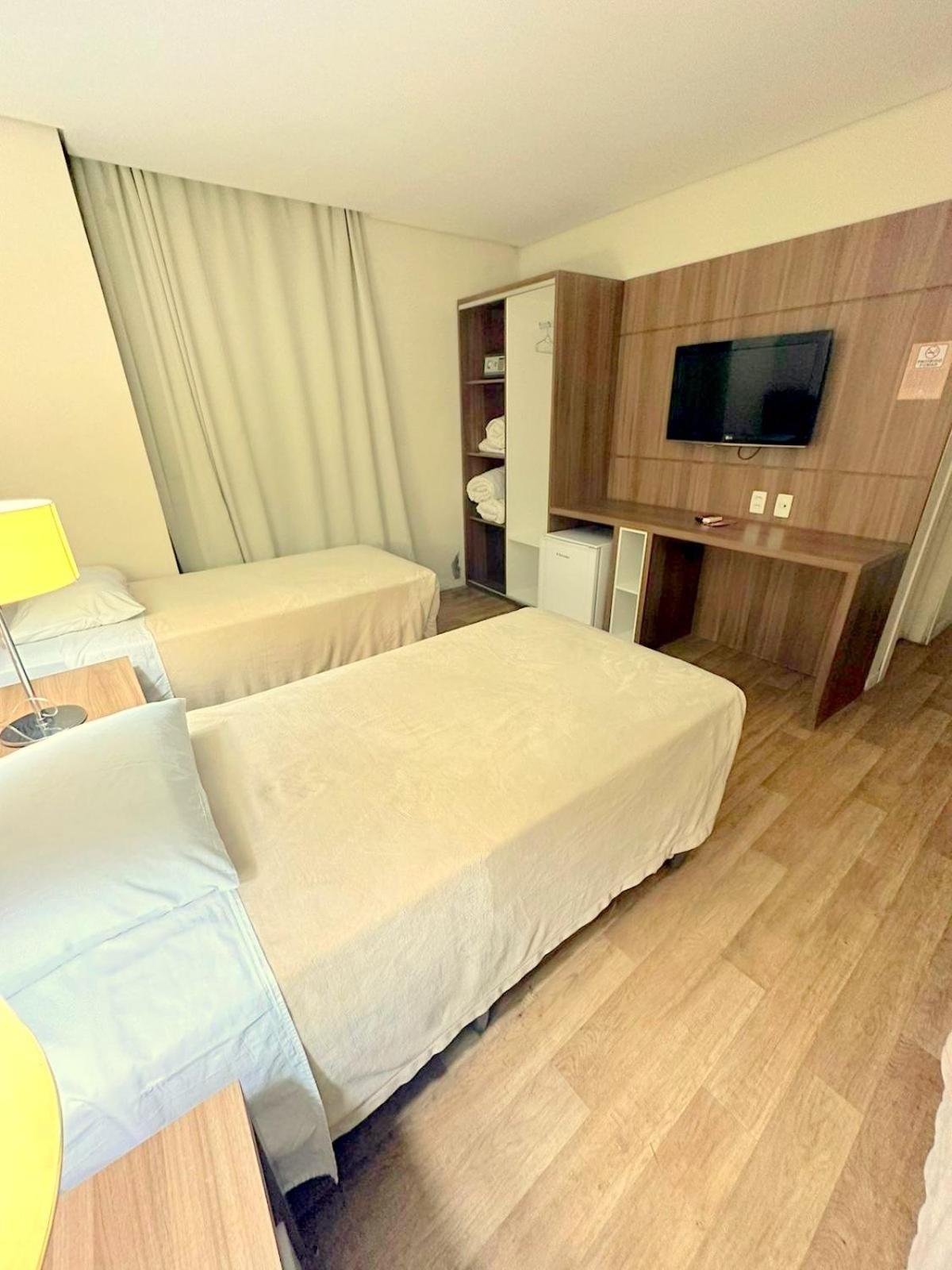 Umbu Hotel Porto Alegre - Centro Historico - Prox Aeroporto 15Min Rum bild