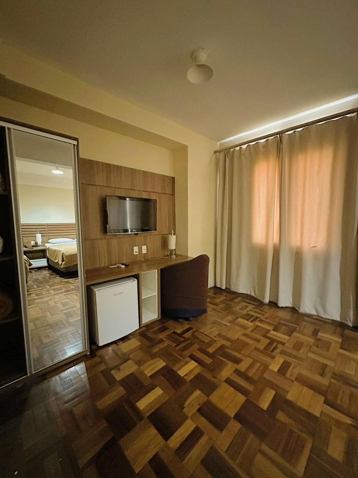 Umbu Hotel Porto Alegre - Centro Historico - Prox Aeroporto 15Min Rum bild